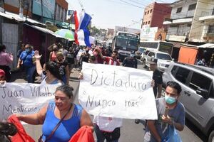 Mercado 4: Comerciante apoya a director y pide disculpas por pelea