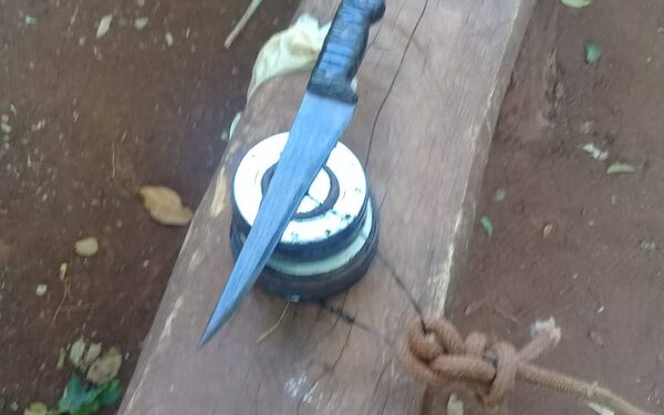 Hallan cuchillo con el que habrían asesinado a un hombre