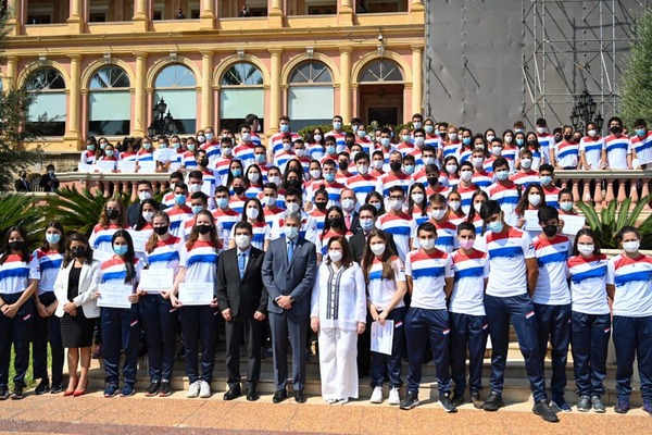 ¡Apoyemos! Entregan becas deportivas en 23 disciplinas