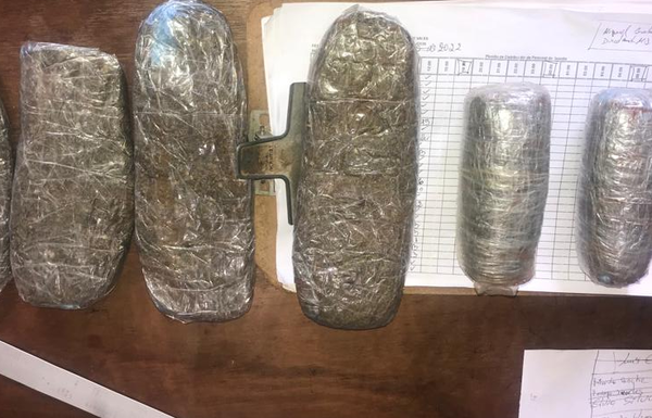 Mujer quedó detenida tras ser sorprendida con marihuana en el penal de Itapúa