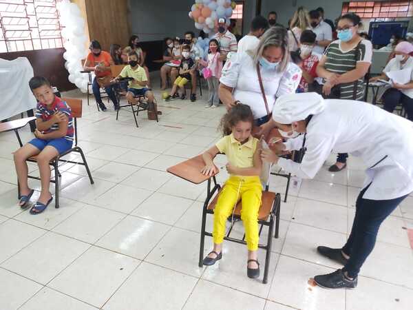 Director del Acosta Ñu insta a vacunar a los más pequeños para protegerlos del Covid-19 - ADN Digital