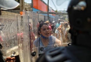 Un motín en un penal de Acapulco deja al menos 20 policías heridos - MarketData
