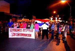 Vecinos marchan contra contaminación ambiental