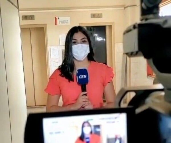 ¡Ndi! Ascensor del Hospi de Traumas se abre y se cierra sola