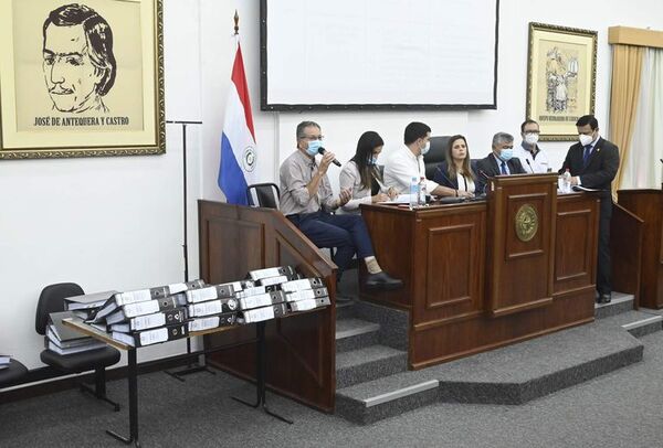 Opositores y colorados oficialistas firmaron acusación a fiscala general - Nacionales - ABC Color