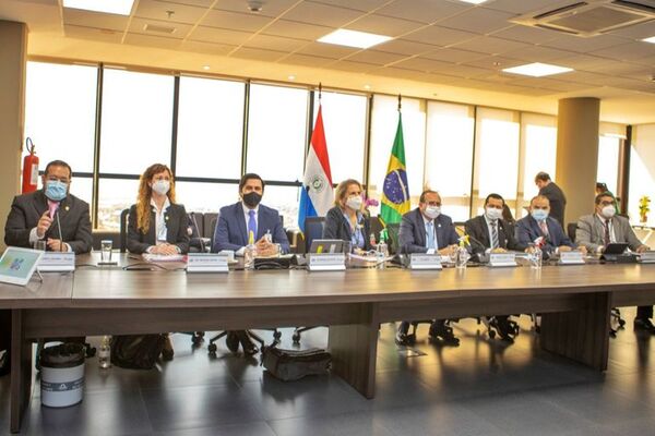 El postergado acuerdo sobre la  tarifa de Itaipú podría definirse este miércoles - Nacionales - ABC Color