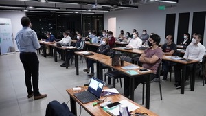Educación financiera y de negocios: La colaboración con IAE Business School para la adopción de estándares internacionales - MarketData