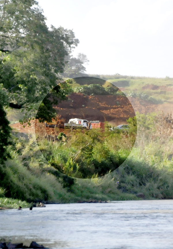 Cantera opera impunemente en Franco y está a punto de desviar el curso del río Monday - La Clave