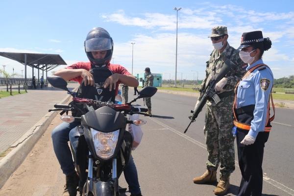 Covid-19: Gobierno levanta restricciones, pero uso de tapabocas continúa vigente •