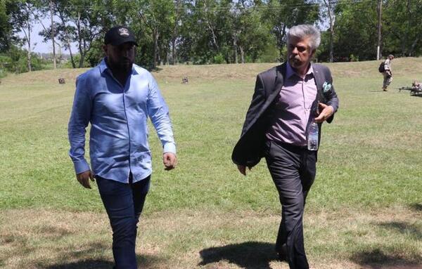 Lujosa camioneta fue prestada sin costo a Giuzzio, afirma empresa de presunto narco
