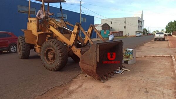 Municipalidad de PJC destruye máquinas tragamonedas