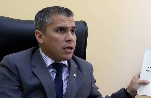 Apoderado de HC piden que diputados que salvaron a Giuzzio de juicio político 'den la cara'
