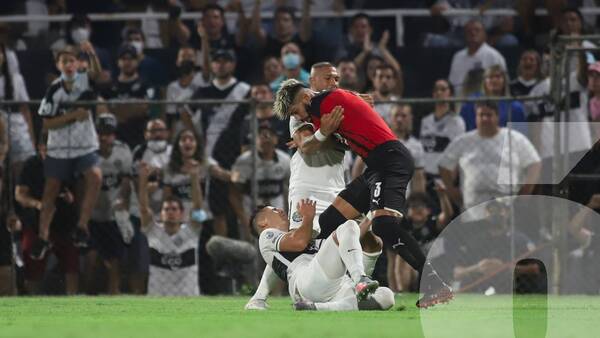 Crónica / ¡Olimpia pedirá 8 partidos de sanción para Alexander Barboza!