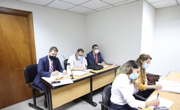 Diario HOY | Francisco de Vargas y Luis Rojas afrontan preliminar por lesión de confianza