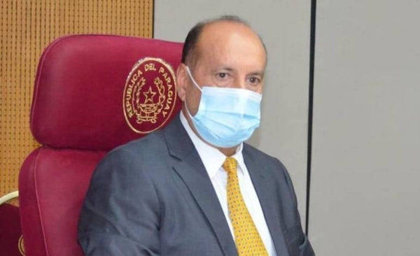 Diario HOY | Giuzzio estuvo de vacaciones junto con el presidente del Congreso