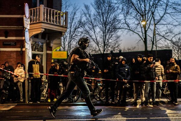 Toma de rehenes en Ámsterdam   - Mundo - ABC Color