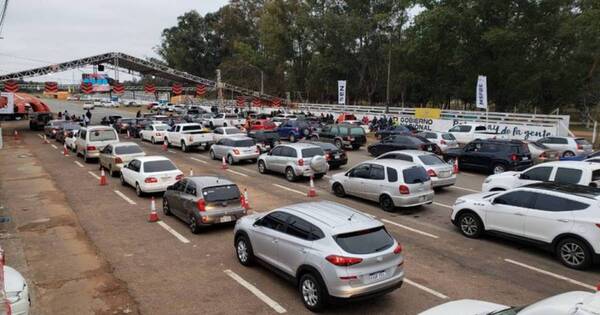 La Nación / Reportan buena concurrencia en el Rubén Dumot