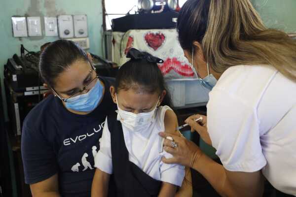 Ministro afirma que cantidad de niños vacunados sigue siendo baja - ADN Digital