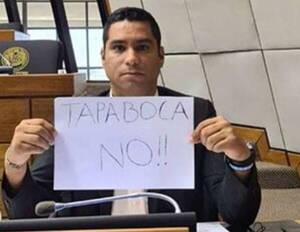 Crónica / Jeýma el diputado Brítez presentó proyecto de Ley "Chau tapabocas"