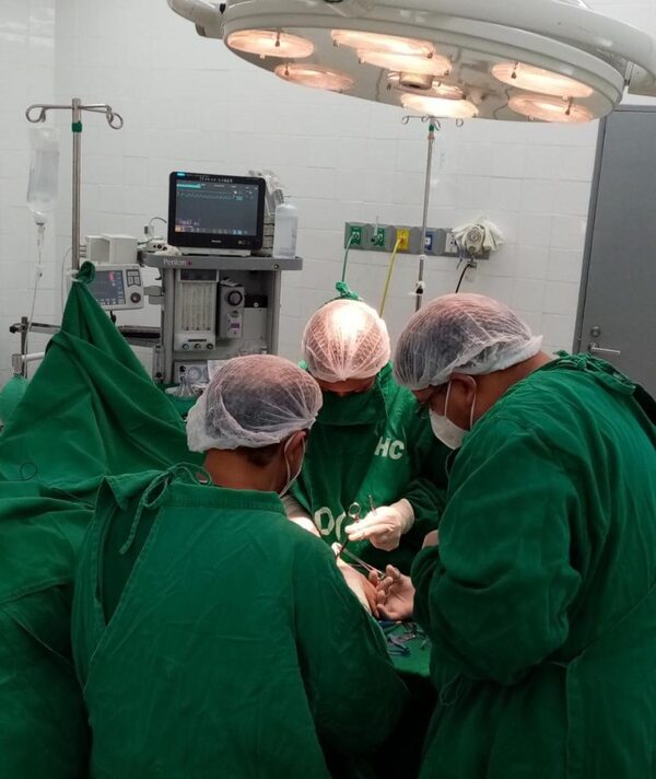 Realizan exitosa jornada de cirugías de mano en el Hospital de Clínicas » San Lorenzo PY