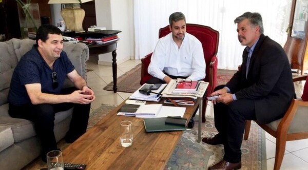 Velázquez defiende a capa y espadas al defenestrado ex ministro Giuzzio