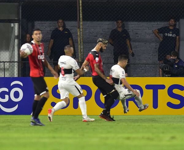 Olimpia y Libertad, en “guerra” - Fútbol - ABC Color