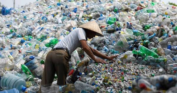 La Nación / Menos del 10% del plástico es reciclado