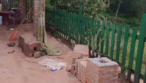 Un pilar cae sobre un bebé y muere en Coronel Oviedo - Noticiero Paraguay