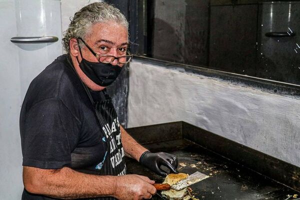 Fallece Sergio Camejo, dueño de la icónica lomitería “Punto 10″ - Nacionales - ABC Color