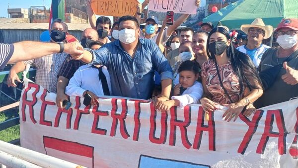 Exigen reapertura de la frontera para que los niños puedan cruzar a la escuela