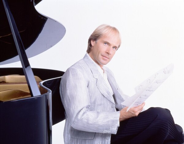 Richard Clayderman reversiona “Perfect Symphony” de Ed Sheeran