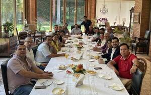 Crónica / Parlamentarios de HC se preparan para el gran año legislativo que se viene