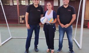 Retribuyen a su ex escuela