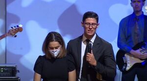 La emotiva despedida de la esposa e hijo de Emilio Abreu
