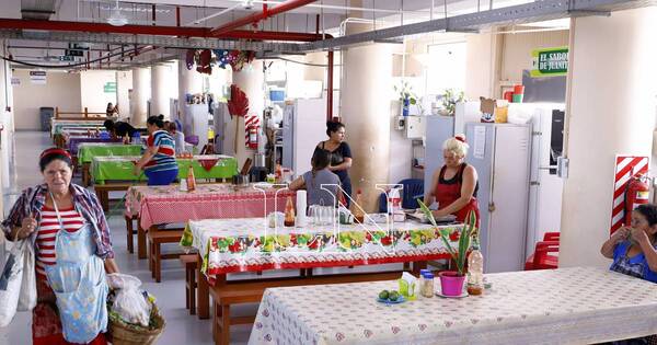 La Nación / Comedores: clientes regatean por comida y a “changueros” no les alcanza para el almuerzo diario