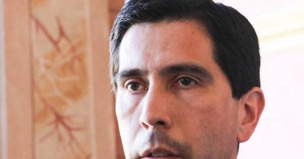 La Nación / González evade opinar sobre vínculo de Giuzzio con narco brasileño y juzgar su gestión