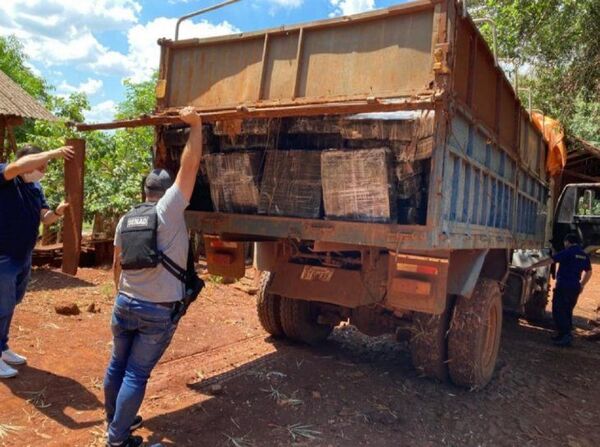 Funcionario judicial cae con toneladas de marihuana en Itapúa