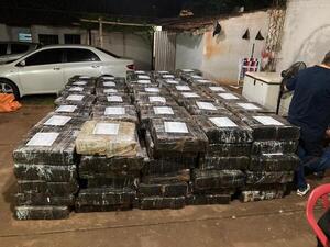 Senad detuvo a tres personas con casi cinco toneladas de marihuana en Itapúa - .::Agencia IP::.
