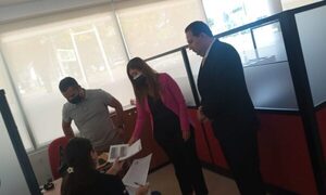 Imputan a funcionario bancario que vació cuenta de clientes