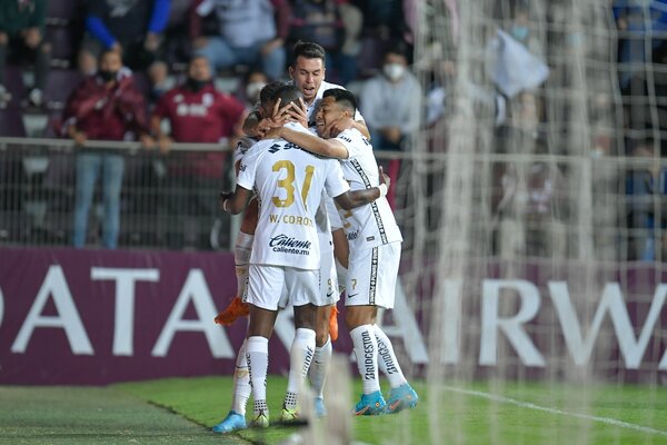 Los Pumas UNAM golean al Saprissa - El Independiente