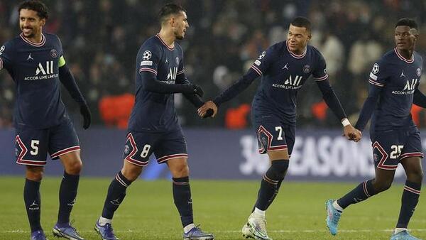 Guerra de calzados en el vestuario del PSG - El Independiente