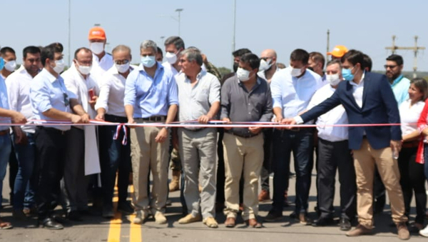 Gobierno habilita puente en Ñeembucú y recalca la prioridad de seguir invirtiendo en conectividad para la gente
