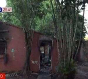 Incendio en una vivienda de Fernando de la Mora  - Paraguay.com