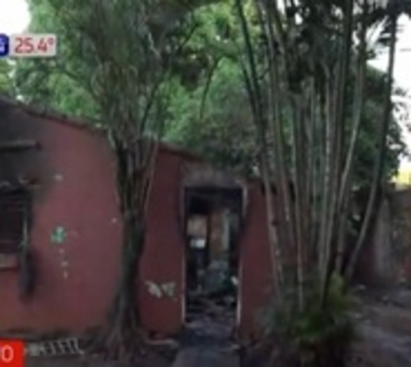 Incendio en una vivienda de Fernando de la Mora - Paraguay.com