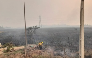 Yacyretá continúa en trabajos contra incendios en Misiones