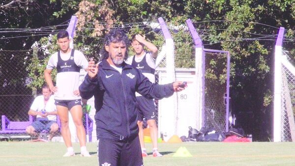 Leonel Álvarez: "Hubo falta de respeto y se dijo que me metí con las señoras de los jugadores"