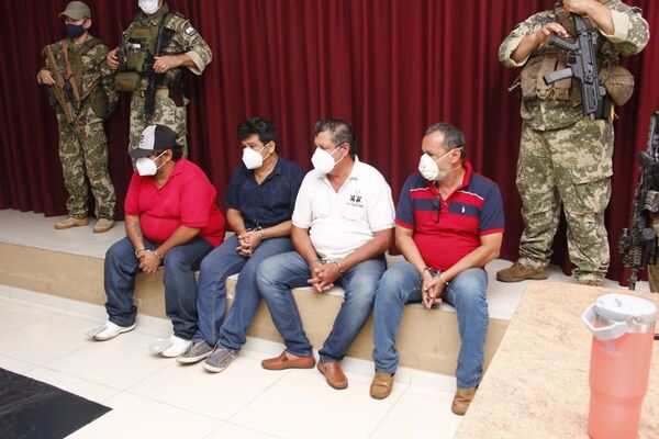 Conexión España: fueron detenidos cuatro hombres entre ellos dos despachantes de Aduanas - Nacionales - ABC Color