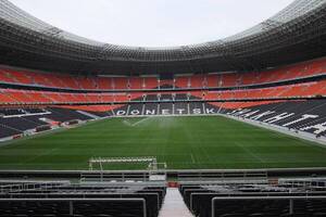 Crónica / Club ucraniano tuvo que abandonar su estadio de 400 millones de dólares