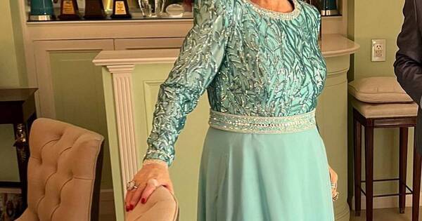 La Nación / Mirtha Legrand festejó sus 95 años con familiares y amigos más cercanos