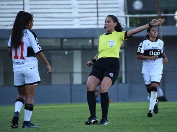 Árbitras para el arranque del Apertura femenino - Fútbol - ABC Color